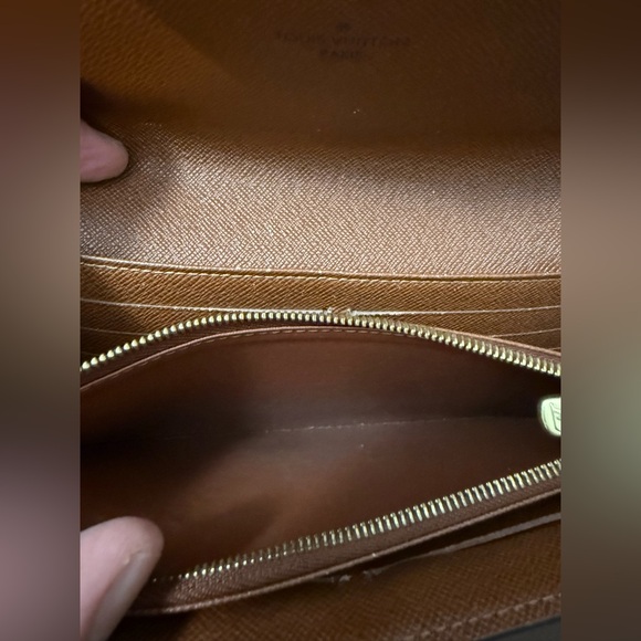 Pre-owned LV Sarah Wallet NM Monogram - Picture 8 of 9